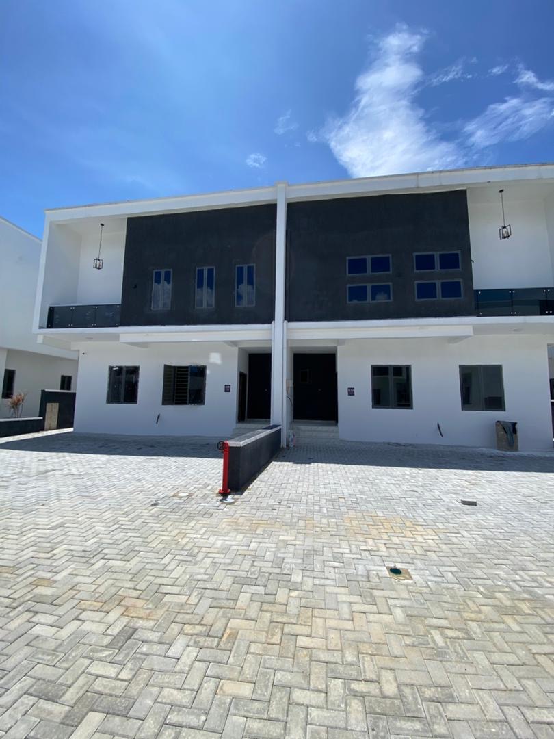 Luxury 4 bedroom semi detached duplex + BQ