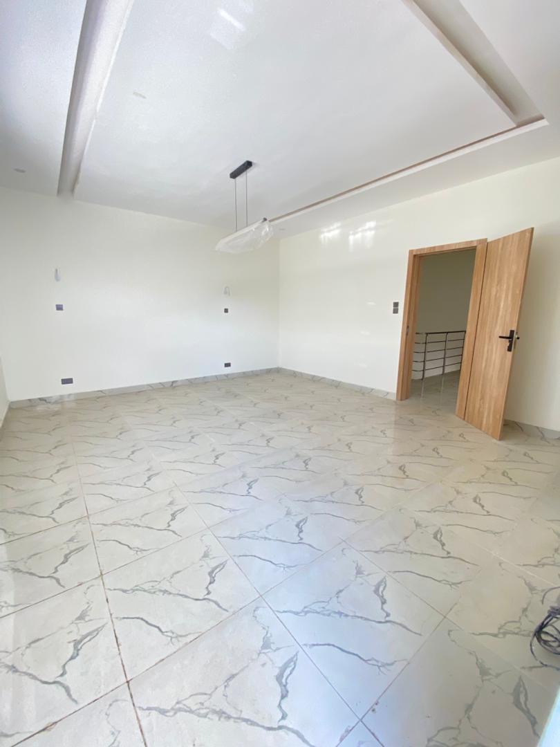 Luxury 4 bedroom semi detached duplex + BQ