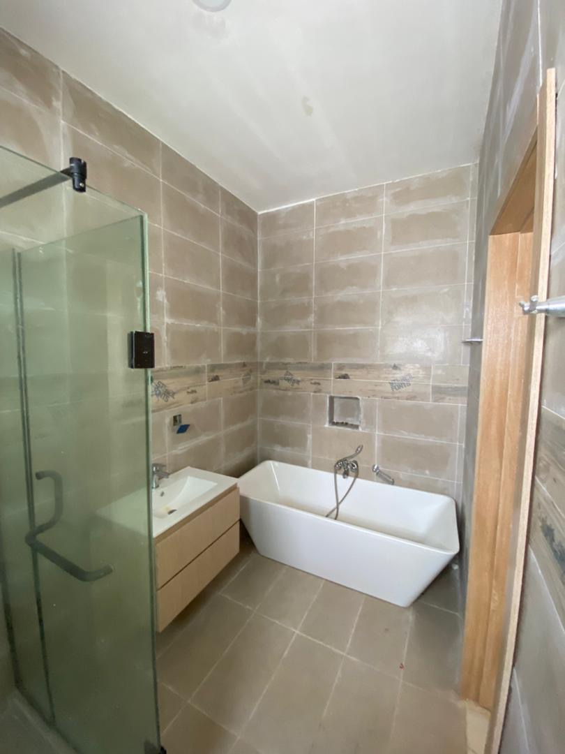 Luxury 4 bedroom semi detached duplex + BQ