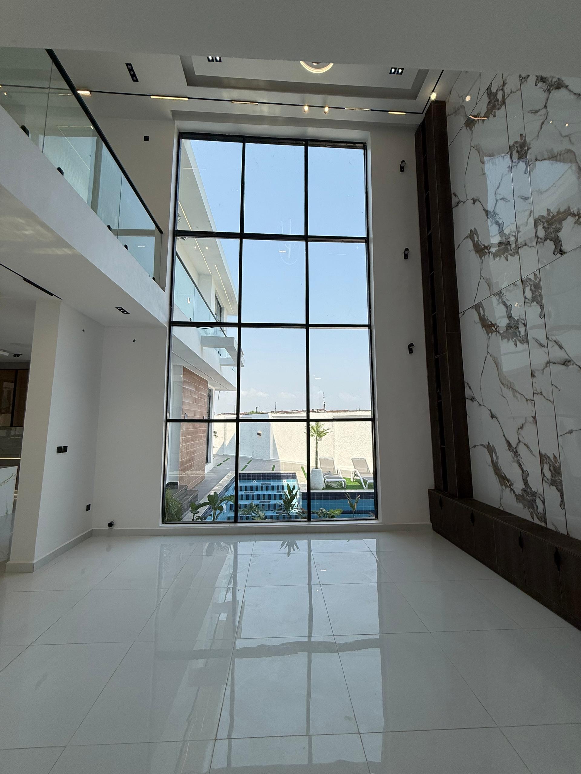 5 bedroom fully detached duplex & cinema