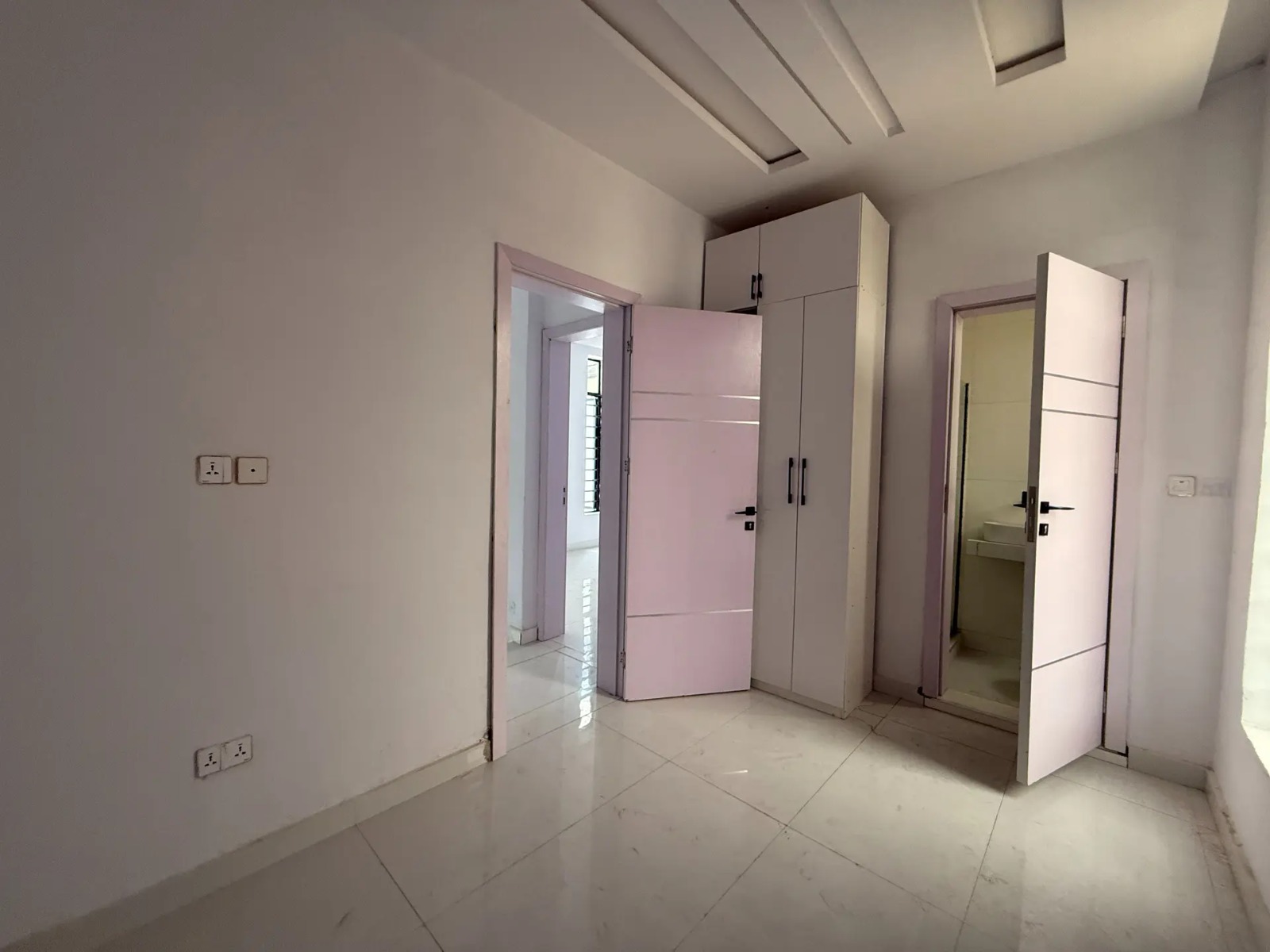 4 Bedroom Detached House for Sale at Ikota