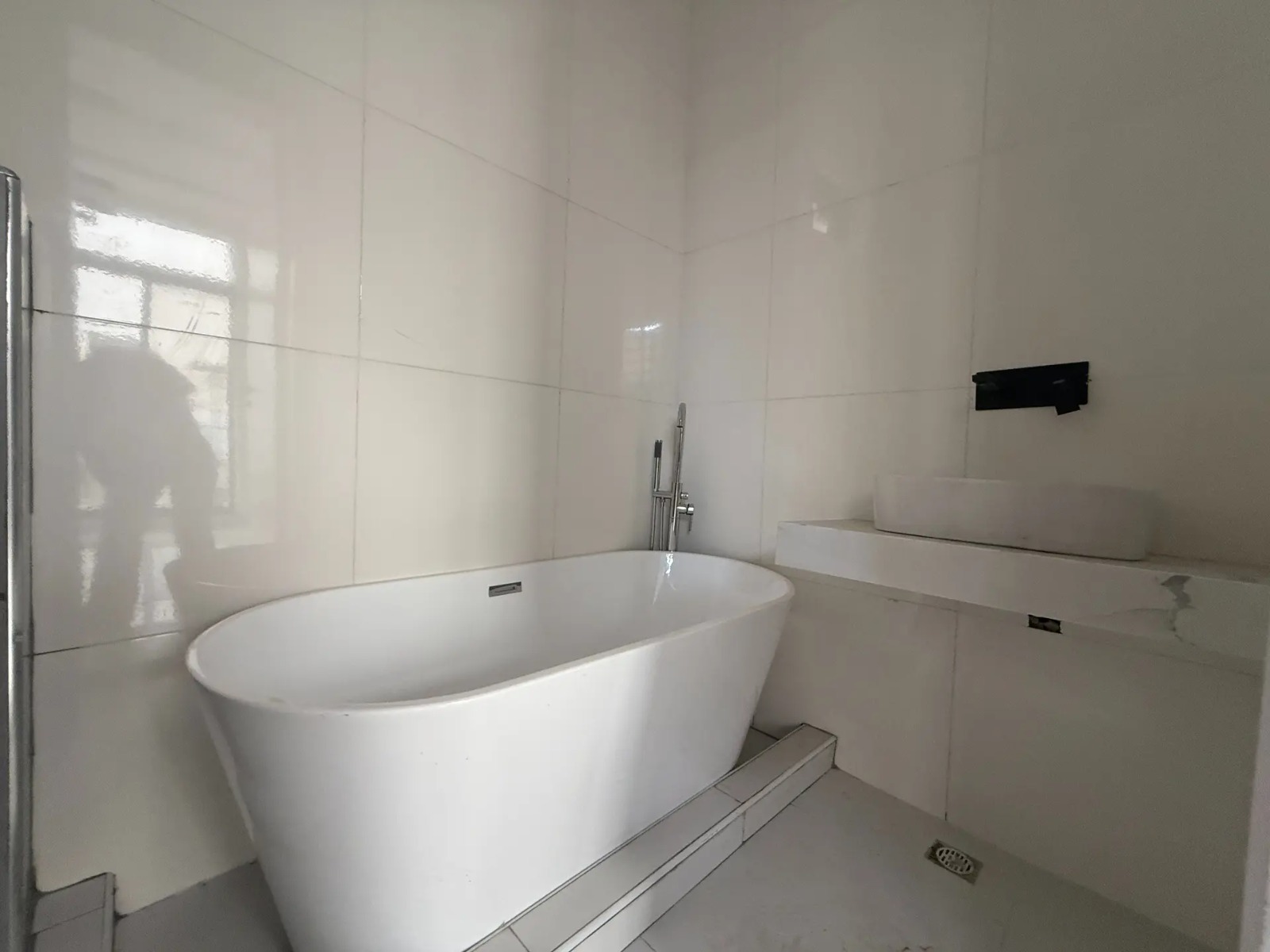 4 Bedroom Detached House for Sale at Ikota