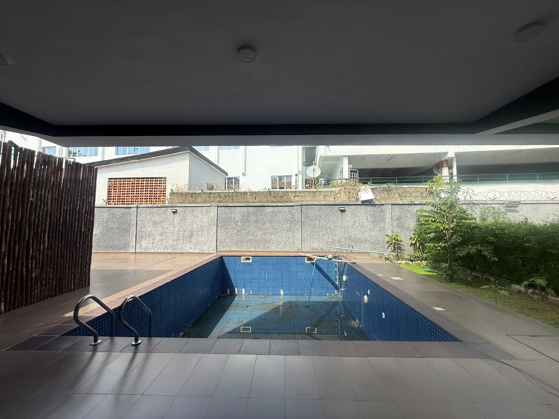 5 BEDROOM SEMI-DETACHED FOR SALE — VICTORIA ISLAND
