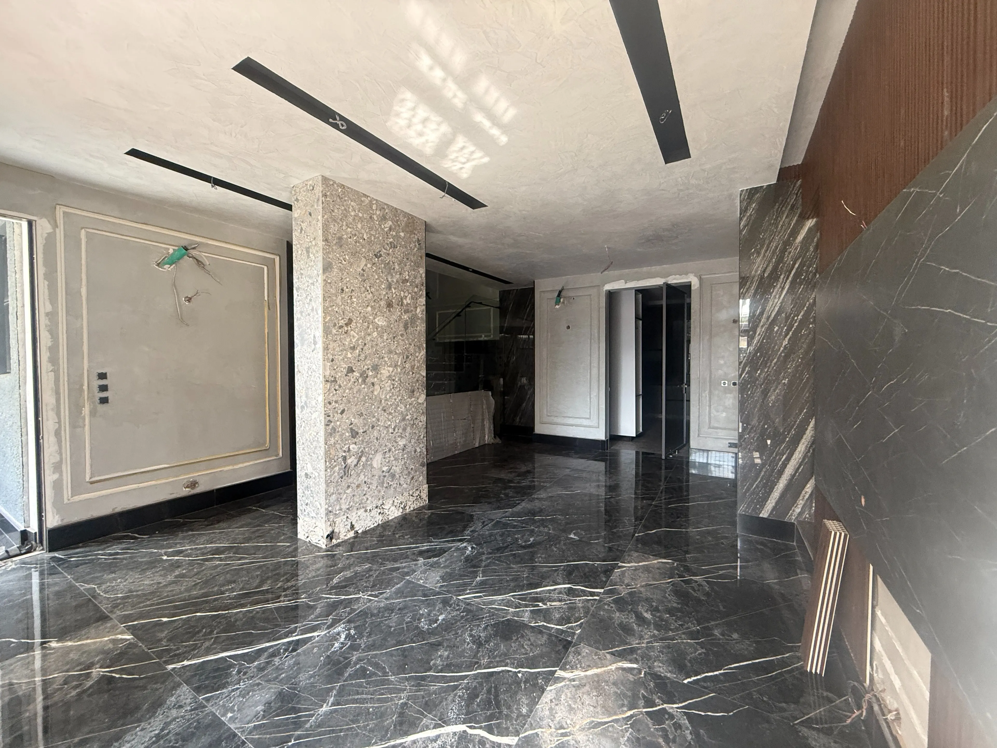 5 BEDROOM SEMI-DETACHED FOR SALE — VICTORIA ISLAND