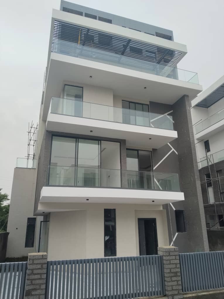 6 BEDROOM FULLY DETACHED DUPLEX FOR SALE — BANANA ISLAND, IKOYI
