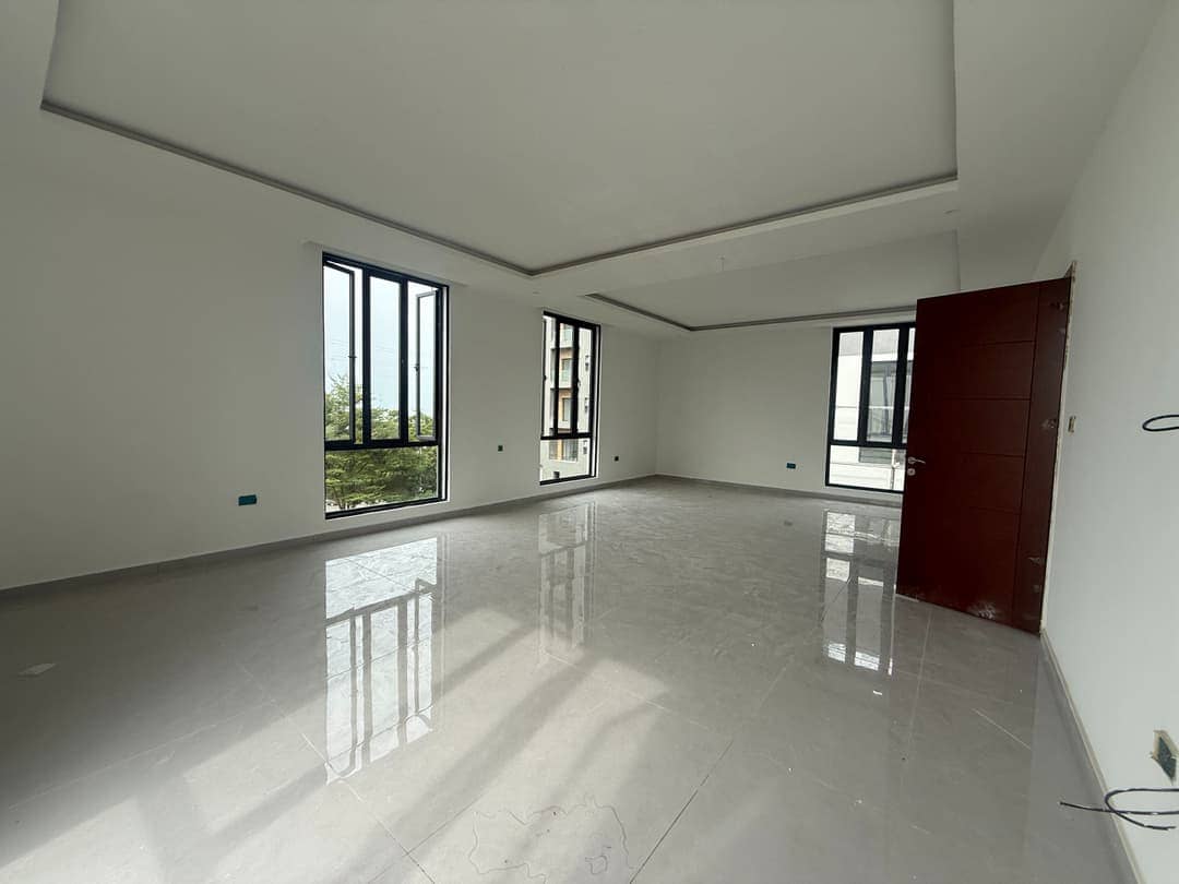 6 BEDROOM FULLY DETACHED DUPLEX FOR SALE — BANANA ISLAND, IKOYI
