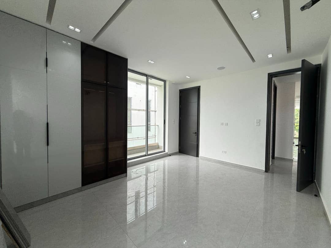 5 BEDROOM FULLY DETACHED DUPLEX FOR SALE — PARKVIEW ESTATE, IKOYI