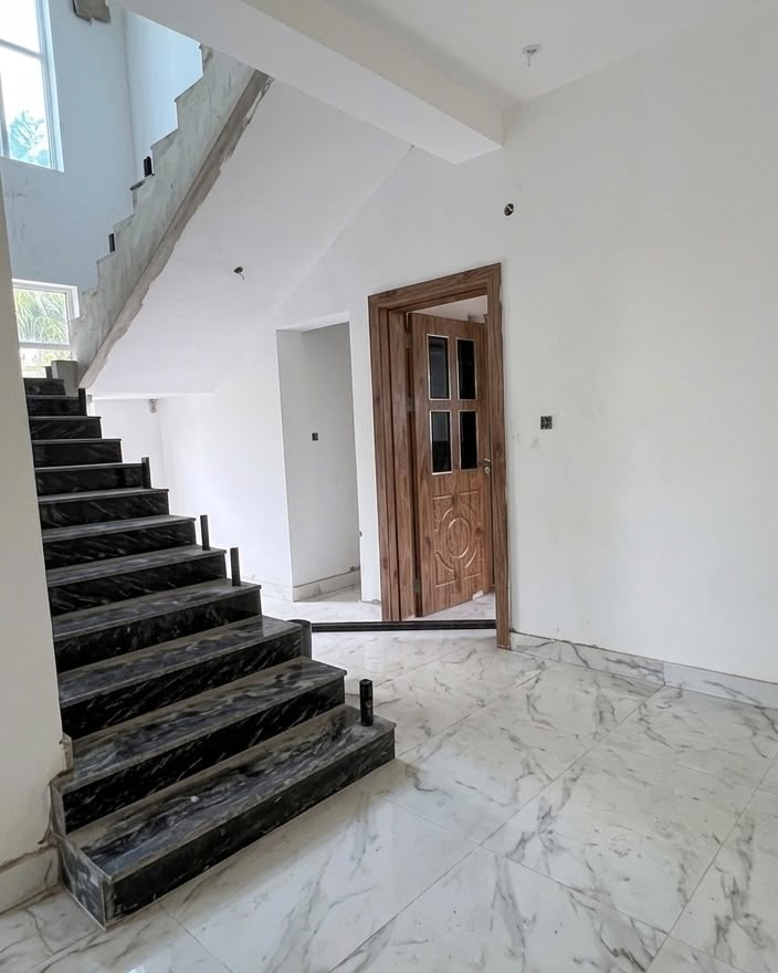 4 Bedroom Duplex for sale at Shell Cooperative