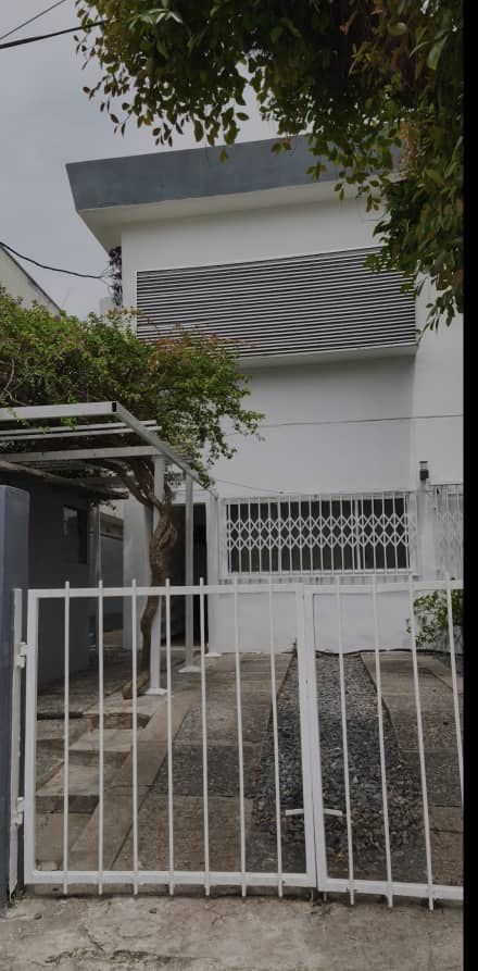 Commercial or residential building for lease