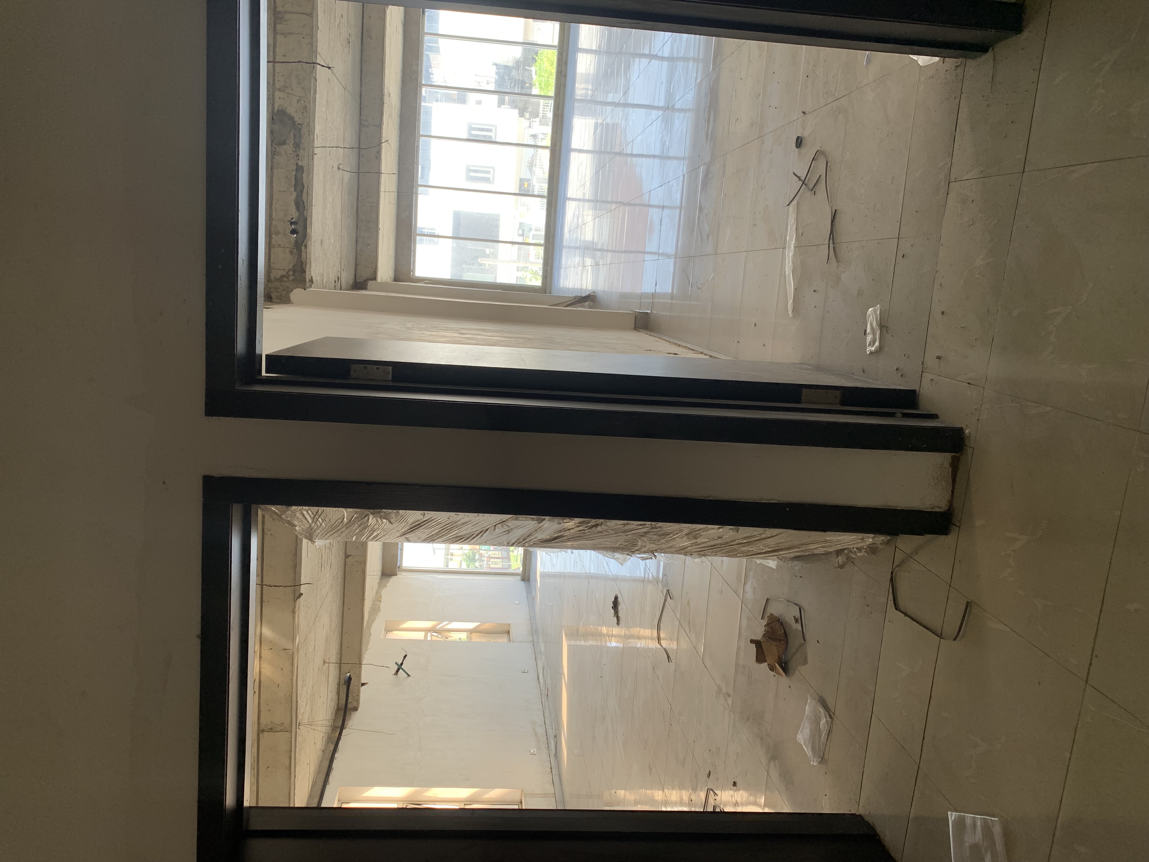 4 STOREY COMMERCIAL BUILDING FOR SALE
