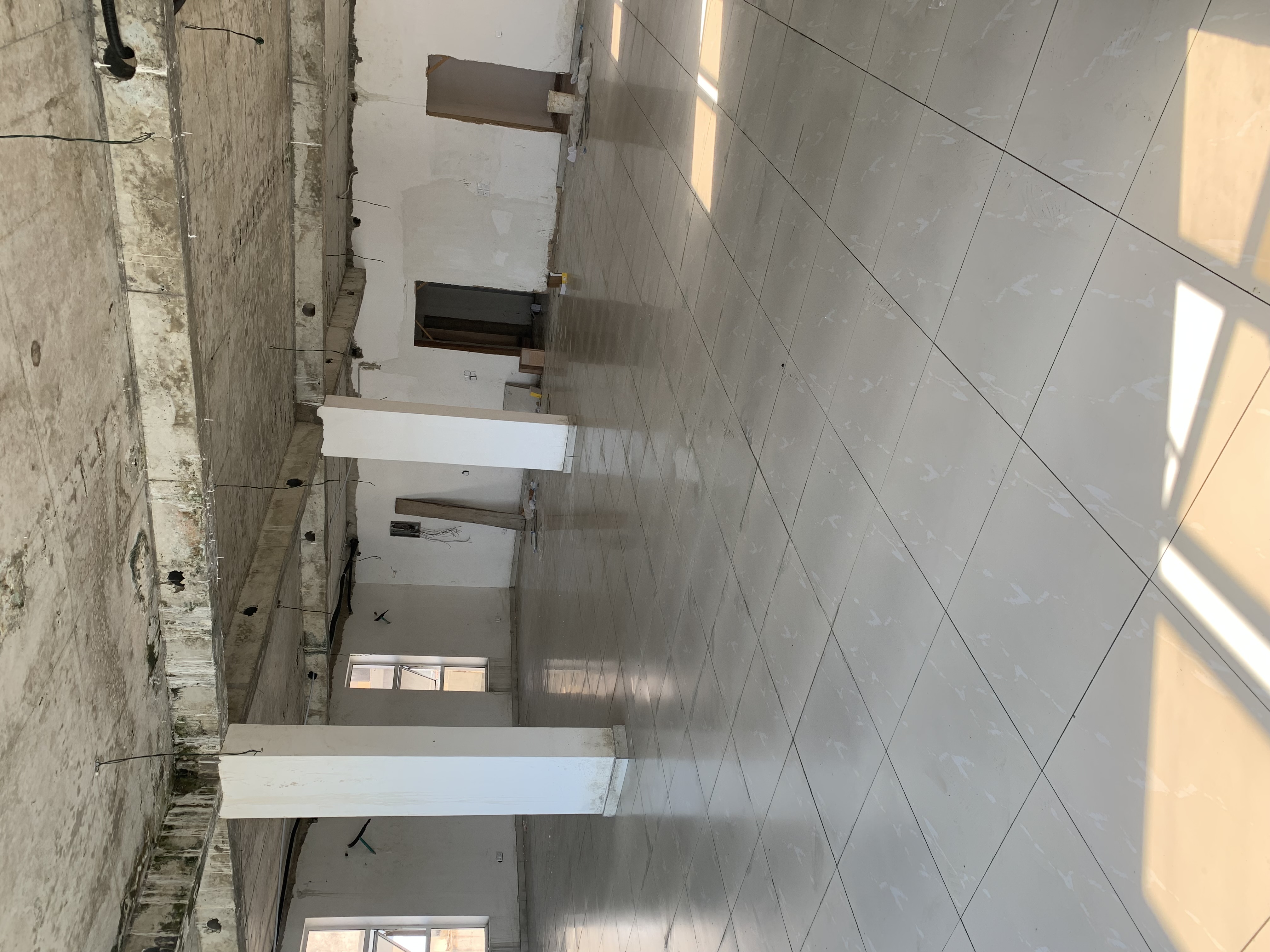 4 STOREY COMMERCIAL BUILDING FOR SALE