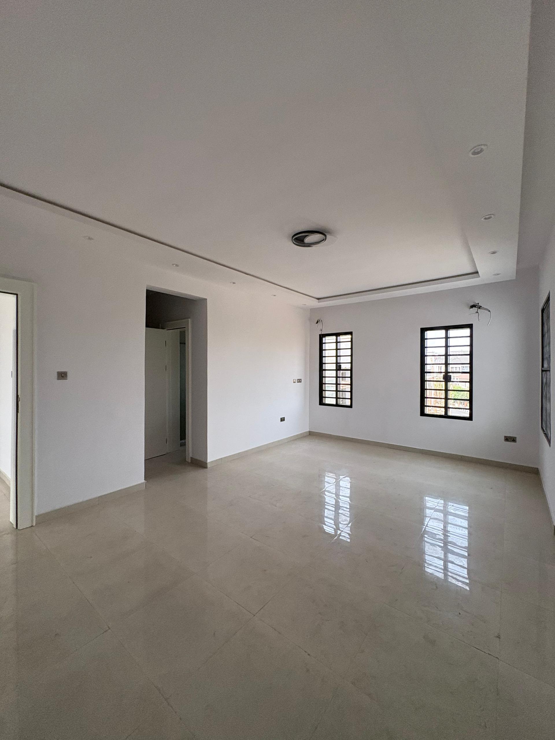 FULLY DETACHED 5-BEDROOM DUPLEX WITH ROOM AND PARLOUR BQ