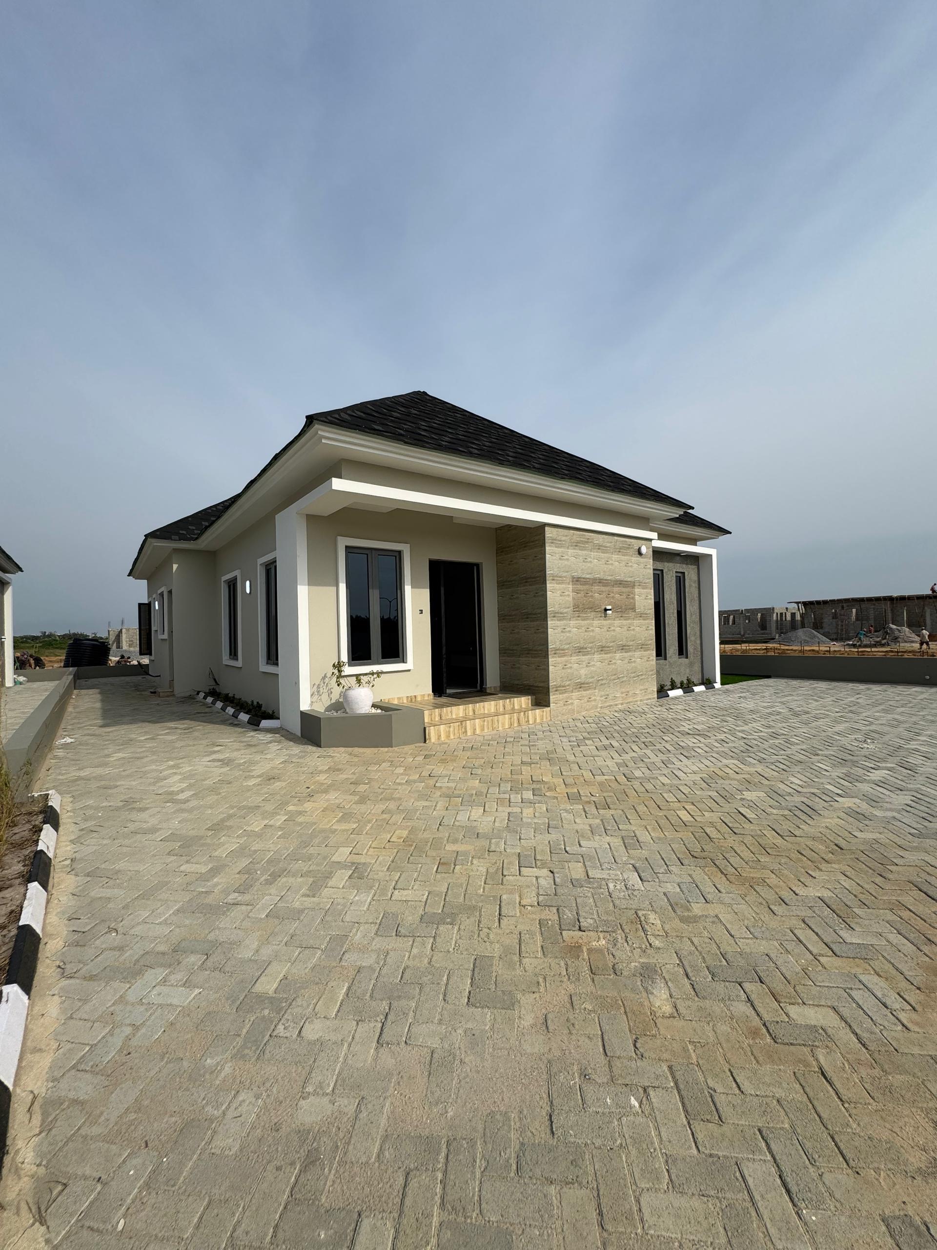 Luxury 3 bedroom fully detached bungalow + BQ