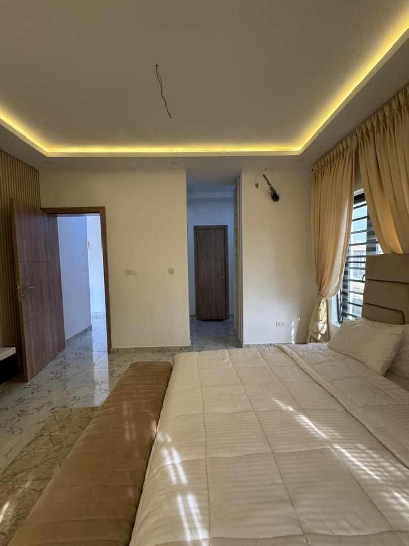 Luxury 3 bedroom fully detached bungalow + BQ