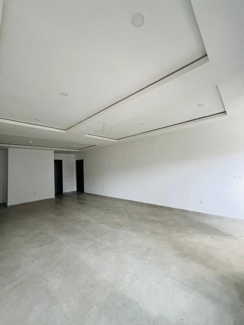 Luxury 4 bedroom apartment + BQ