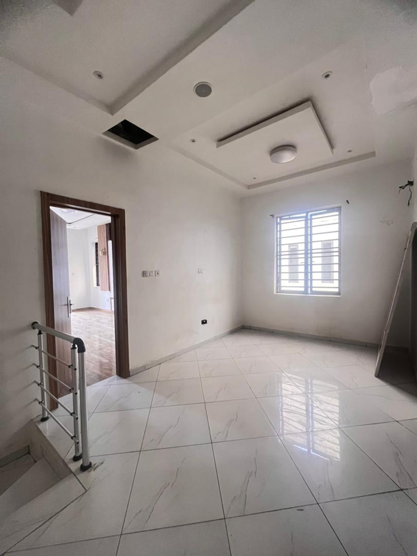 Luxury 4 bedroom semi detached duplex for rent at orchid Lekki