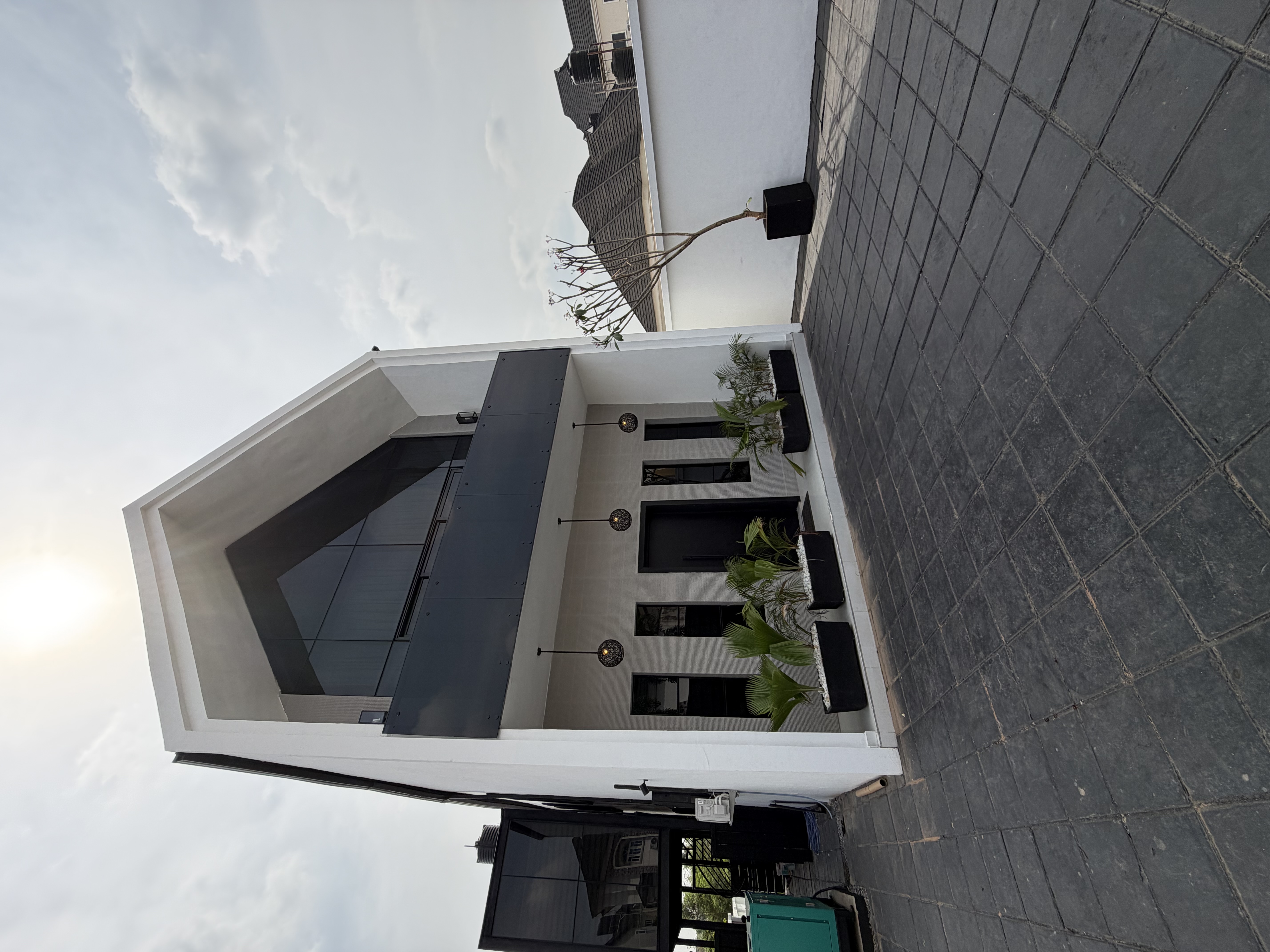 Luxury 3 Bedroom Duplex available in Ishola GRA