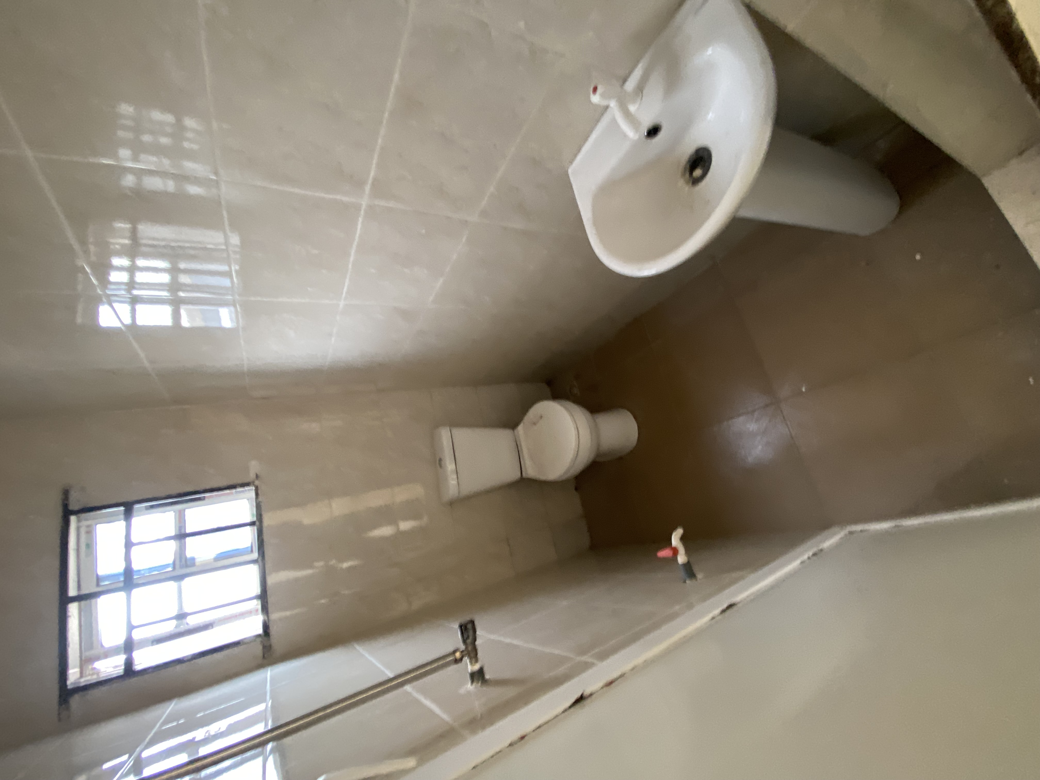 Spacious and secured selfcontain for rent