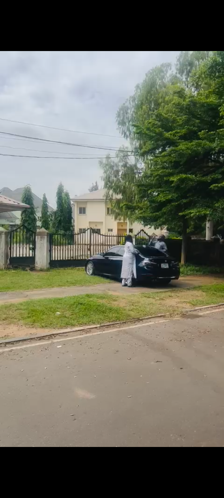 OLD HOUSE FULLY DETACHED FOR SALEâ€“PRIME LOCATION IN ASOKORO, ABUJA in Asokoro, Abuja, FCT photo 2