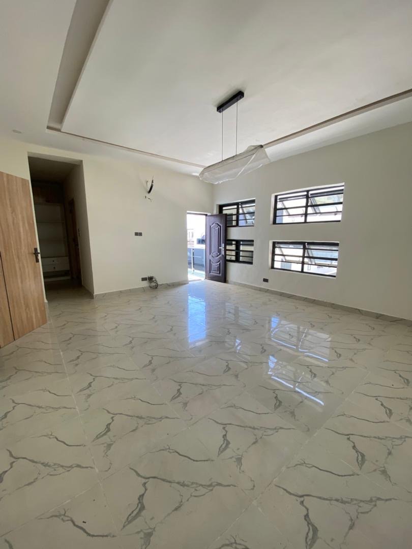 Luxury 4 bedroom semi detached duplex + BQ for Sale in Lekki Phase 1, Lagos photo 3