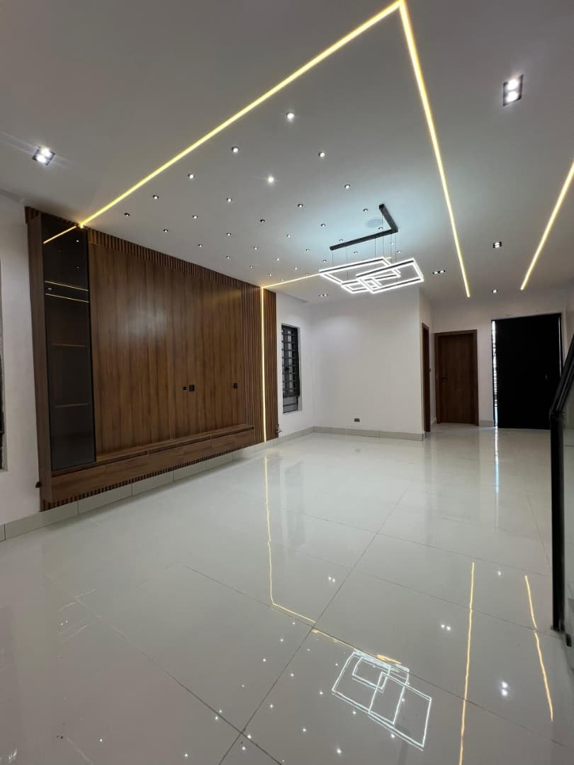 CONTEMPORARY 4 BEDROOM FULLY DETACHED DUPLEX WITH SWIMMING POOL for Sale in Monguno, Borno photo 8