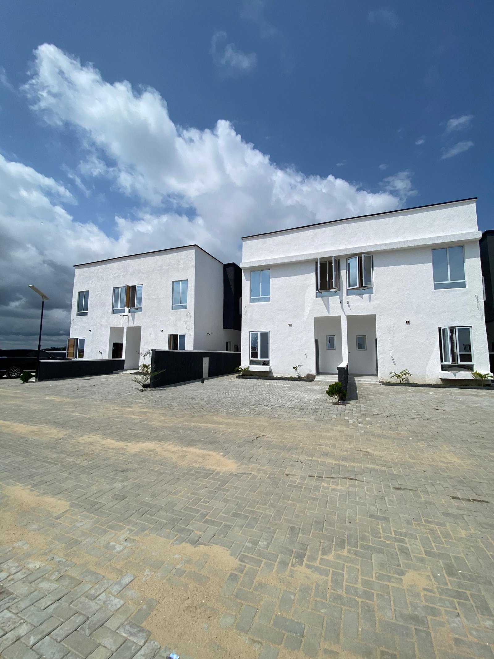 3 Bedroom semi detached duplex for Sale in Lekki Phase 1, Lagos photo 4