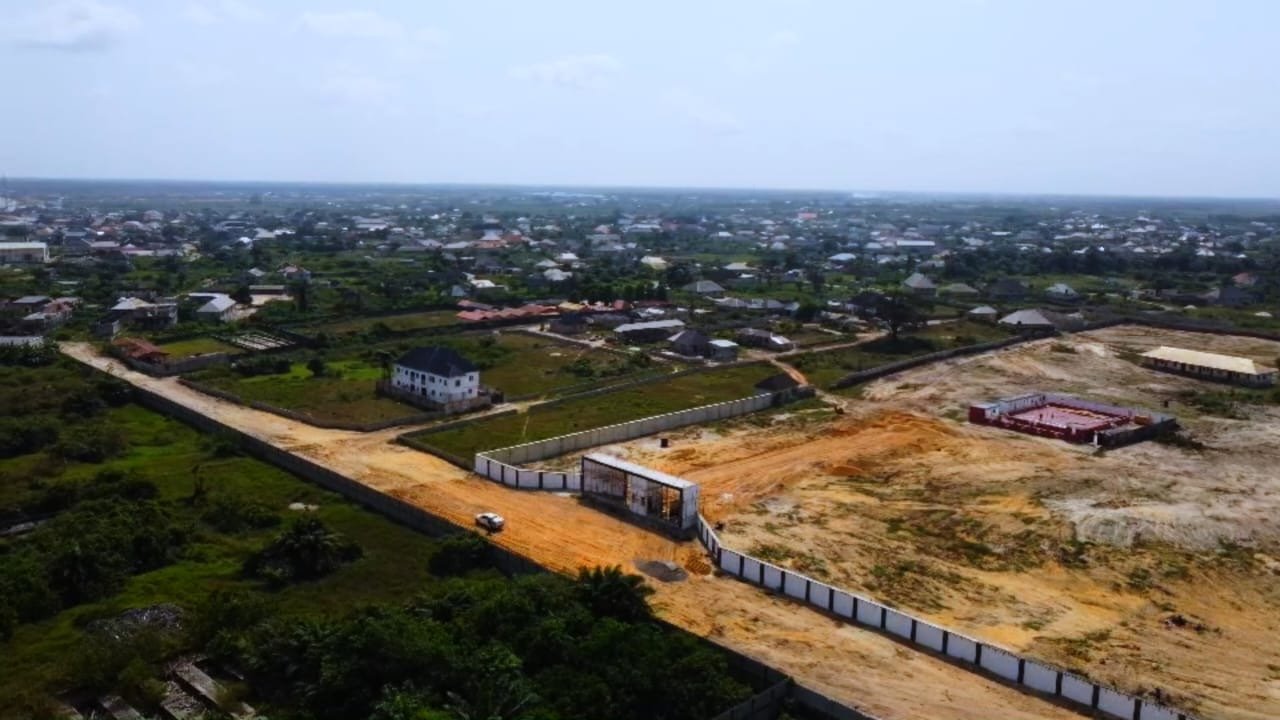 Land available for sale at Ibeju Lekki in Lekki Phase 1, Lagos photo 3