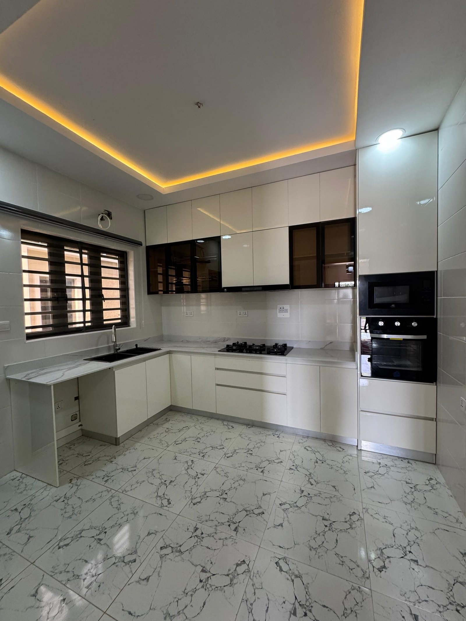 Luxury 3 bedroom fully detached bungalow + BQ for Sale in Monguno, Borno photo 7