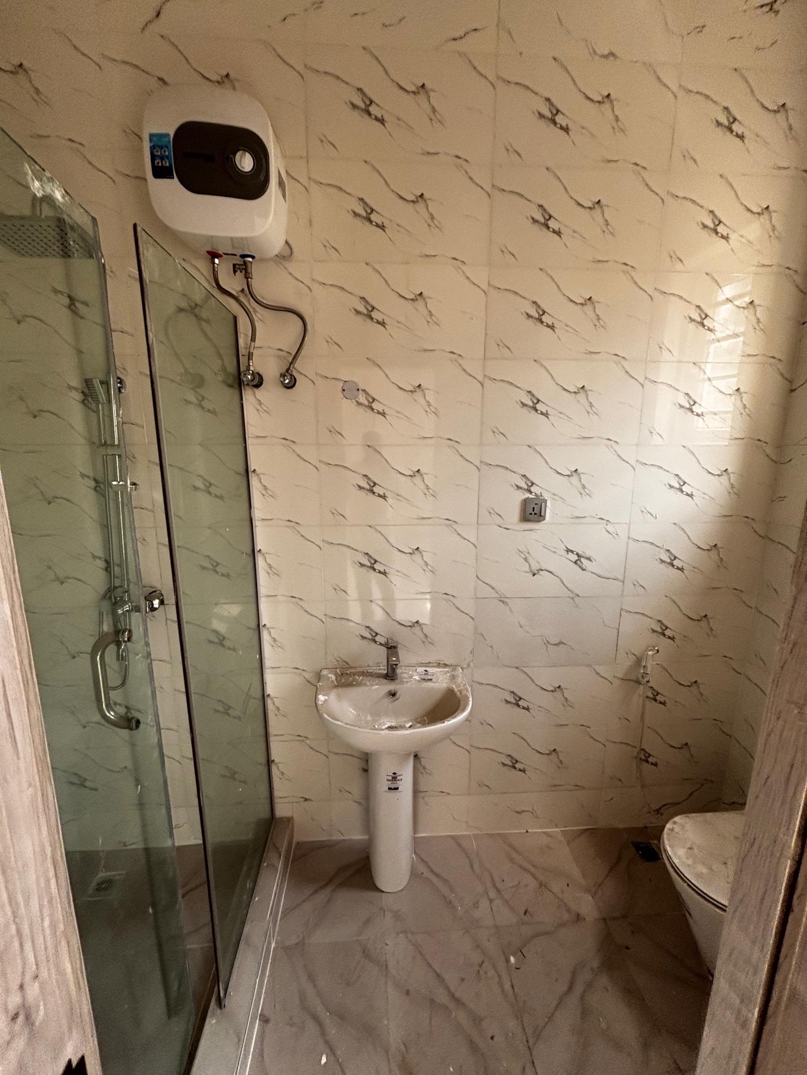 Luxury 4 bedroom semi detached duplex for sale in Damboa, Borno photo 3