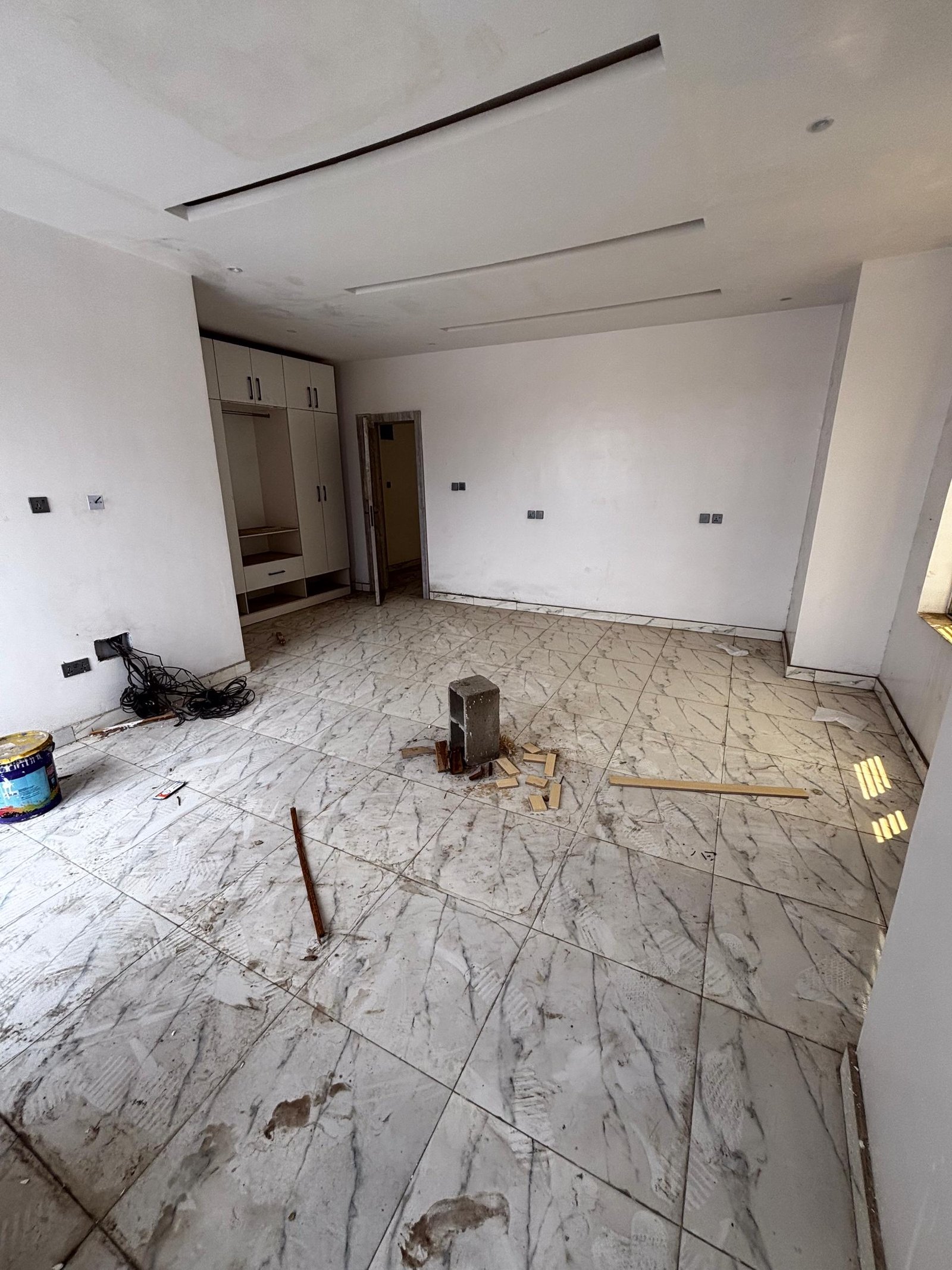 Luxury 4 bedroom semi detached duplex for sale in Damboa, Borno photo 4