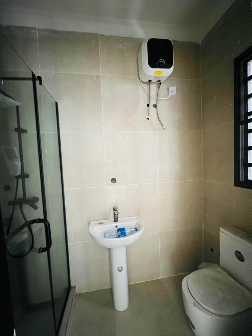 Luxury 4 bedroom apartment + BQ for Sale in Monguno, Borno photo 7