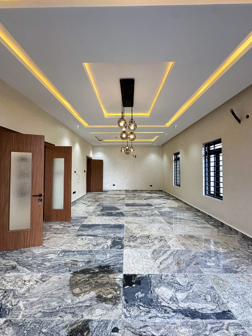 7-Bedroom Tastefully finished pent house duplex. for Sale in Karsana, Abuja, FCT photo 11