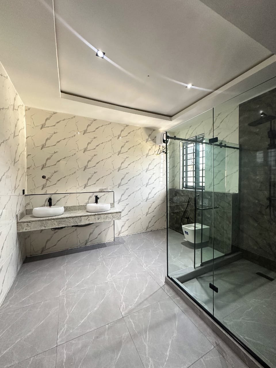 7-Bedroom Tastefully finished pent house duplex. for Sale in Karsana, Abuja, FCT photo 16