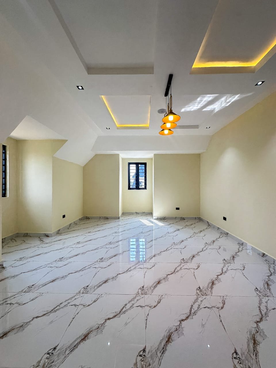 7-Bedroom Tastefully finished pent house duplex. for Sale in Karsana, Abuja, FCT photo 7