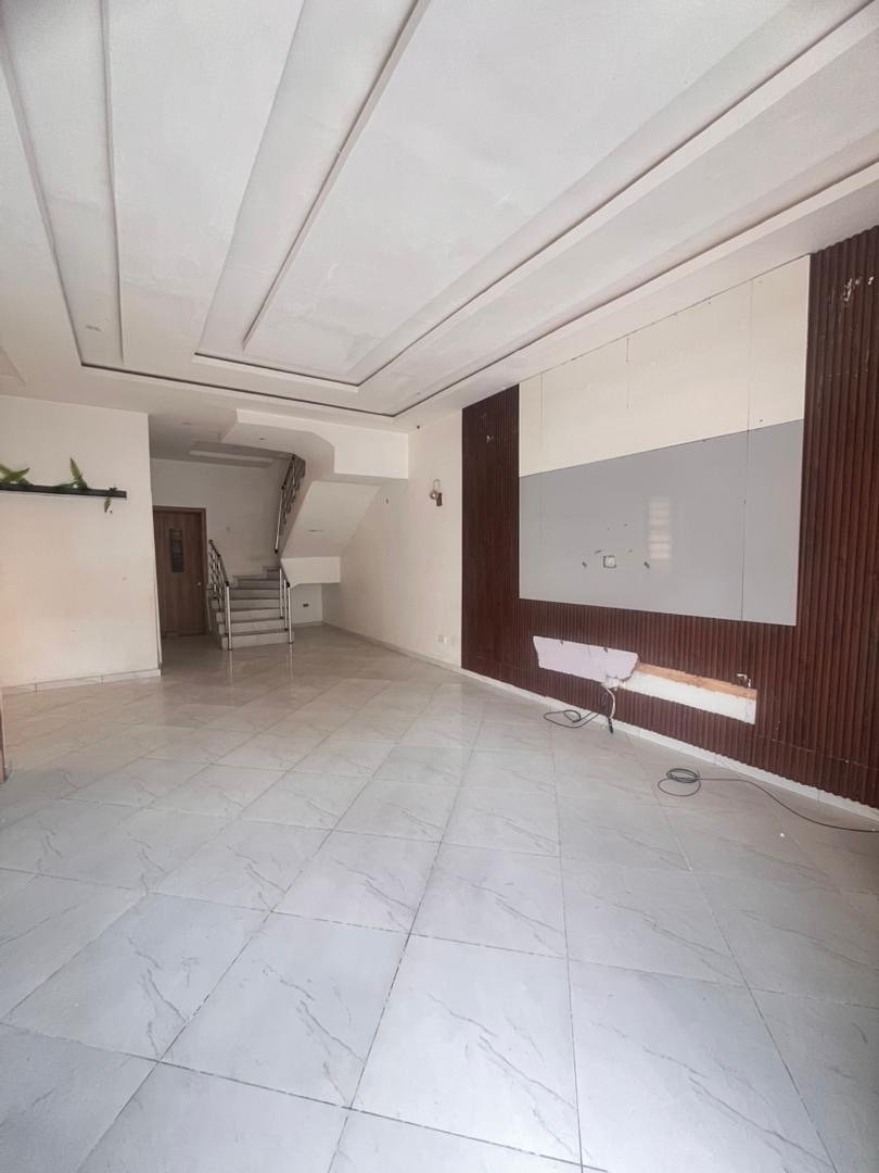 Luxury 4 bedroom semi detached duplex for rent at orchid Lekki in Monguno, Borno photo 12