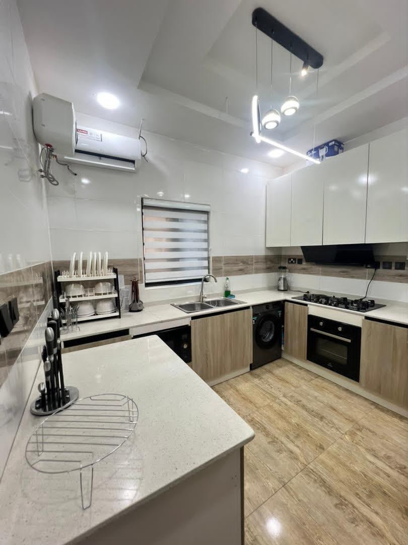 Luxury 4-Bedroom Duplex for Rent in Osapa London, Lagos photo 8