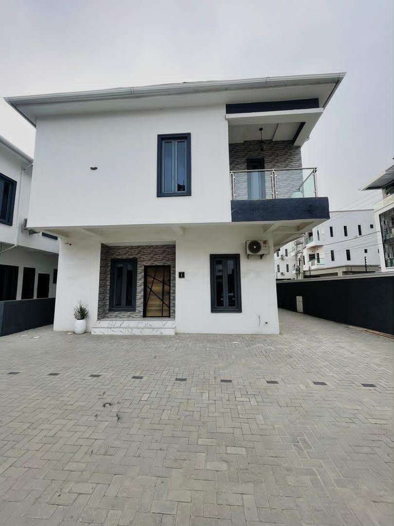 Luxury 4-Bedroom Duplex for Rent in Osapa London, Lagos photo 15