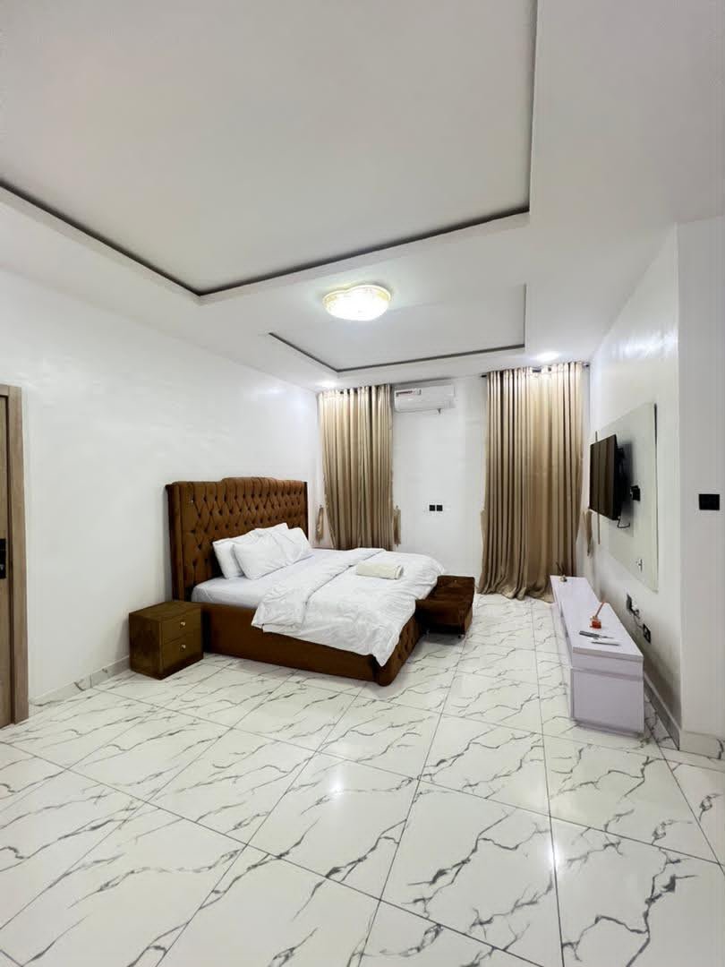 Luxury 4-Bedroom Duplex for Rent in Osapa London, Lagos photo 3