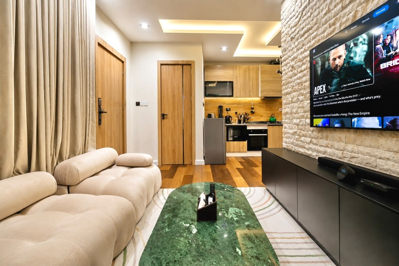 FLESHLY BAKED LUXURIOUS 1-BEDROOM SHORTLET APARTMENT in Lagos Island, Lagos photo 4