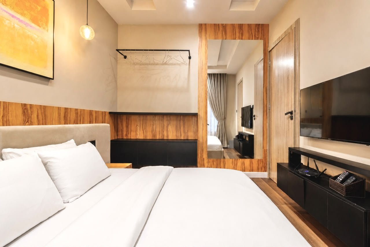 FLESHLY BAKED LUXURIOUS 1-BEDROOM SHORTLET APARTMENT in Lagos Island, Lagos photo 8