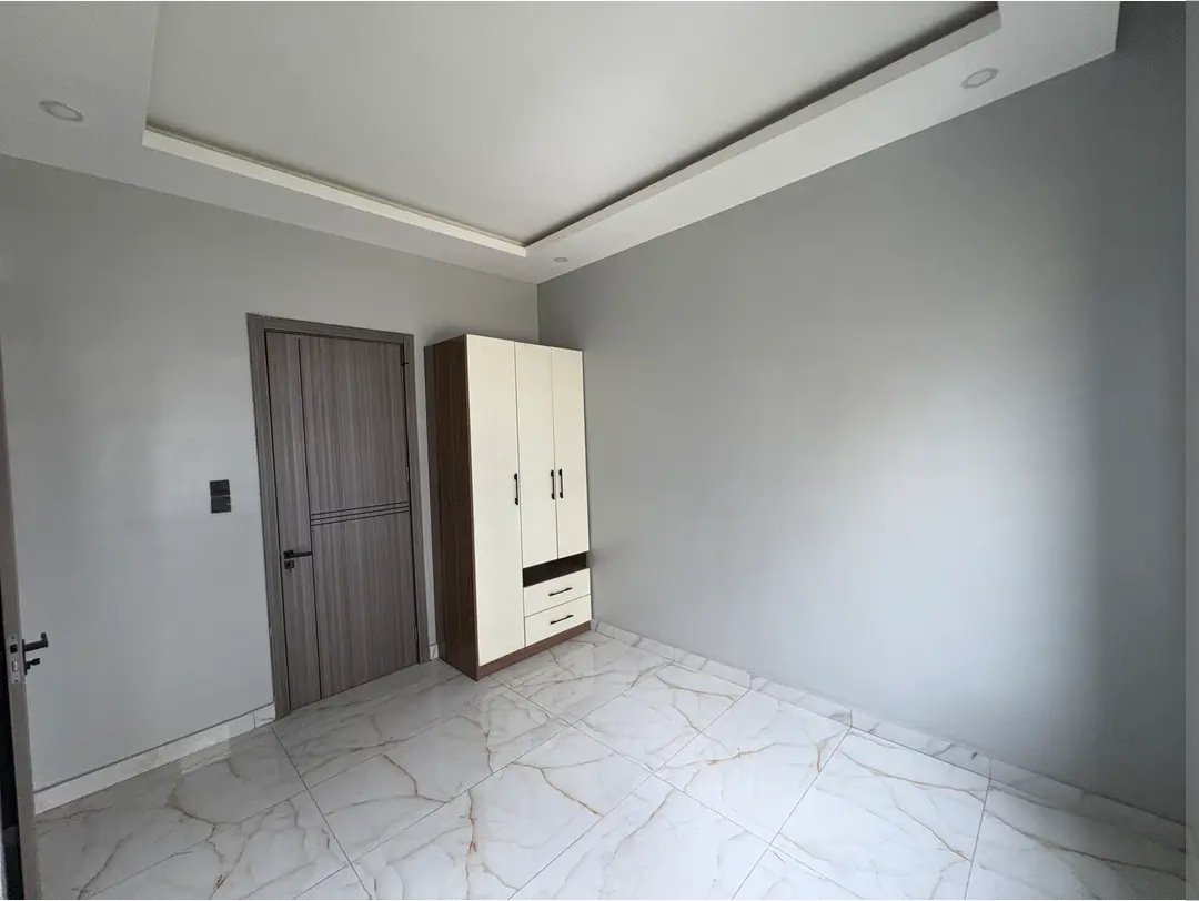 NEWLY BUILT LUXURY 2 BEDROOM APARTMENT IN LEKKI for Sale in Lekki Phase 1, Lagos photo 6