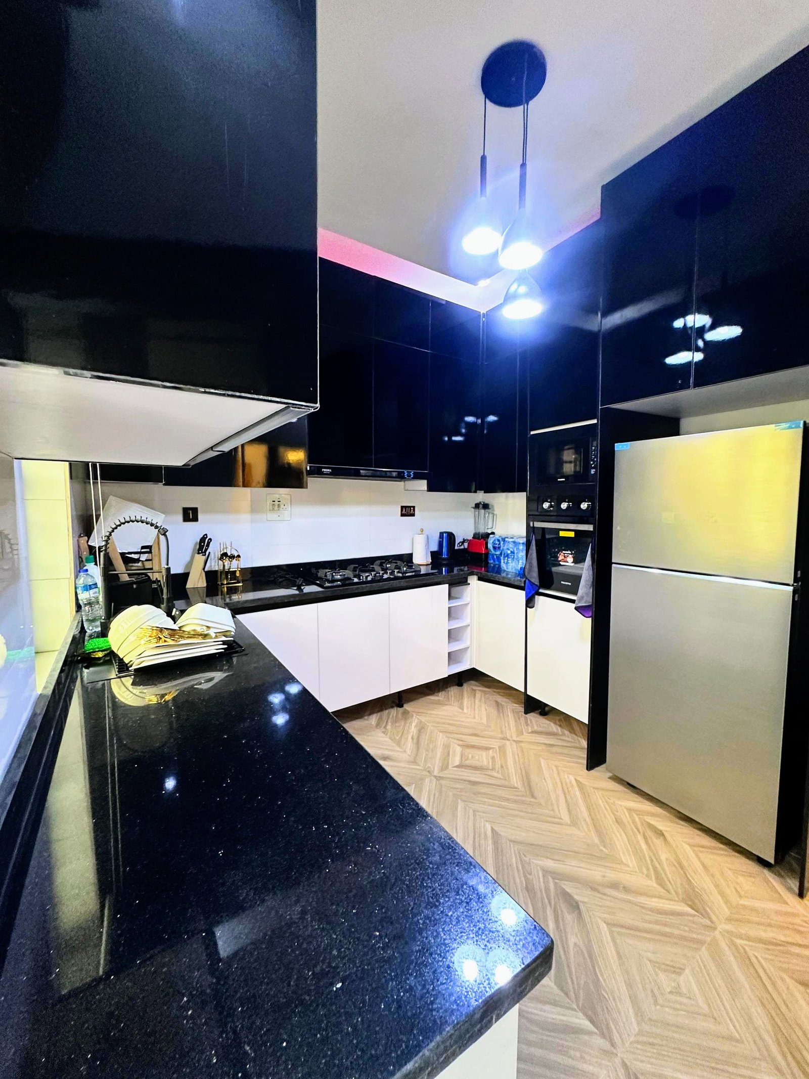 5bed room luxury Air BNB for Rent in State Housing, Calabar, Cross River photo 6