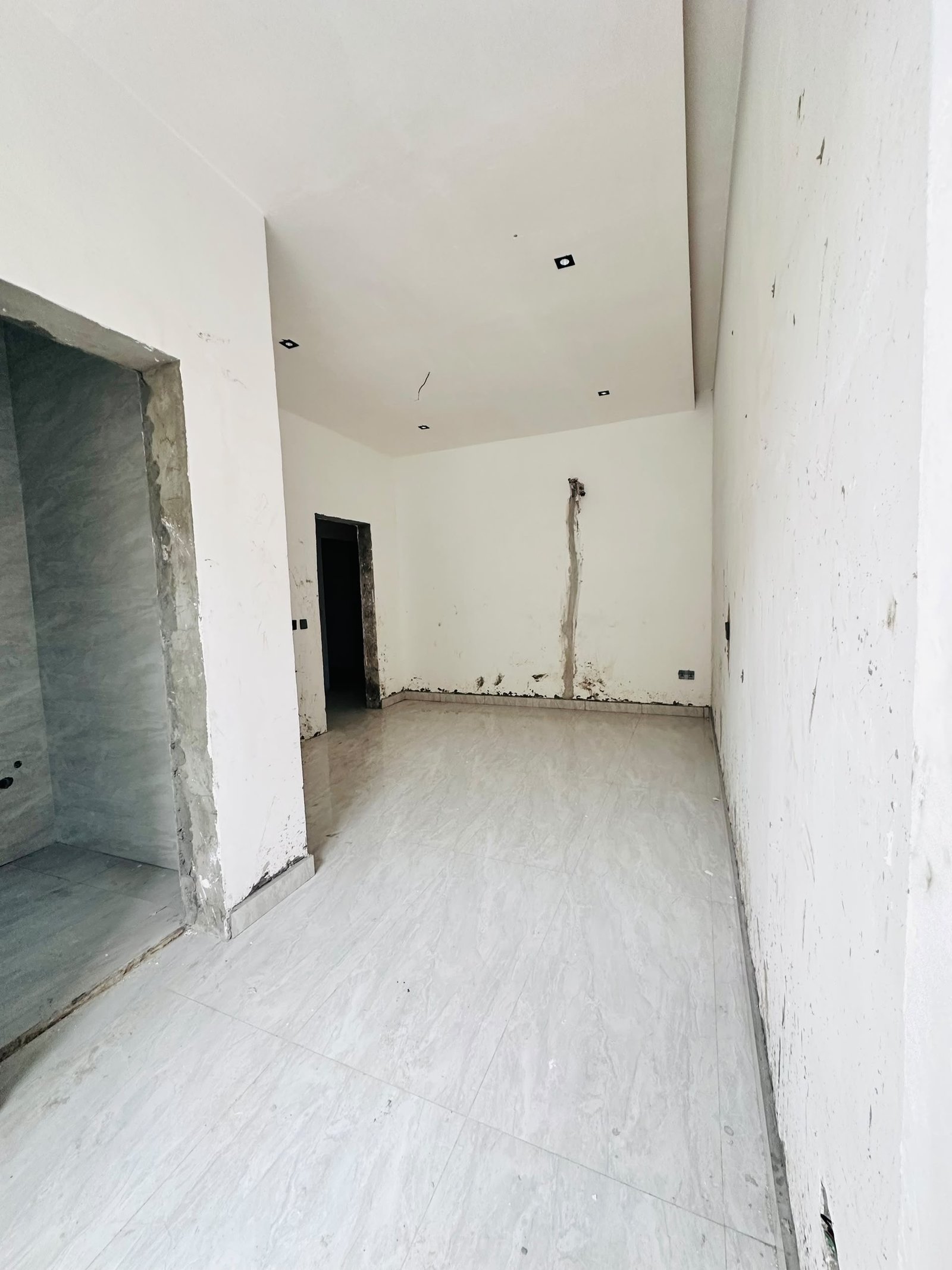 NEWLY BUILT 2 BEDROOM APARTMENTS IN LEKKI PHASE 1 for Sale in Lekki Phase 1, Lagos photo 8