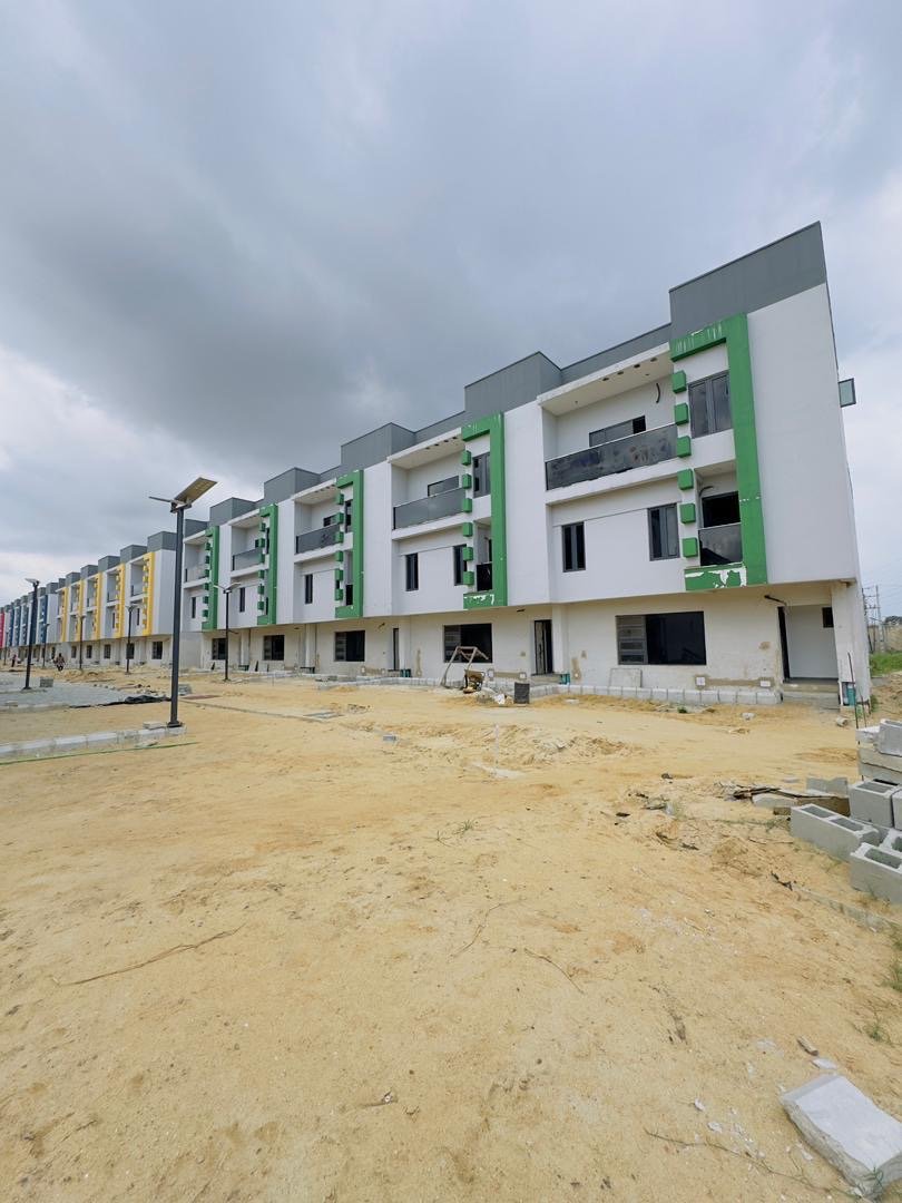NEWLY BUILT 4 BEDROOM TERRACE DUPLEX WITH BQ for Sale in Ogudu GRA, Lagos photo 3