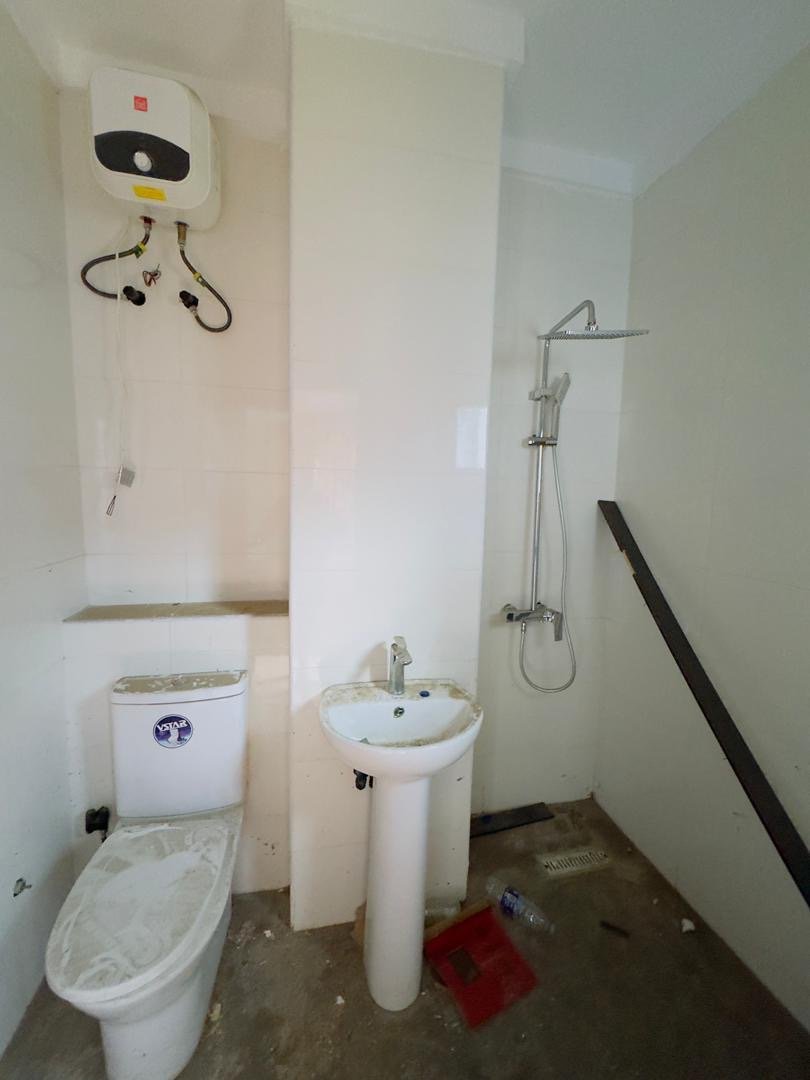 NEWLY BUILT 4 BEDROOM TERRACE DUPLEX WITH BQ for Sale in Ogudu GRA, Lagos photo 17