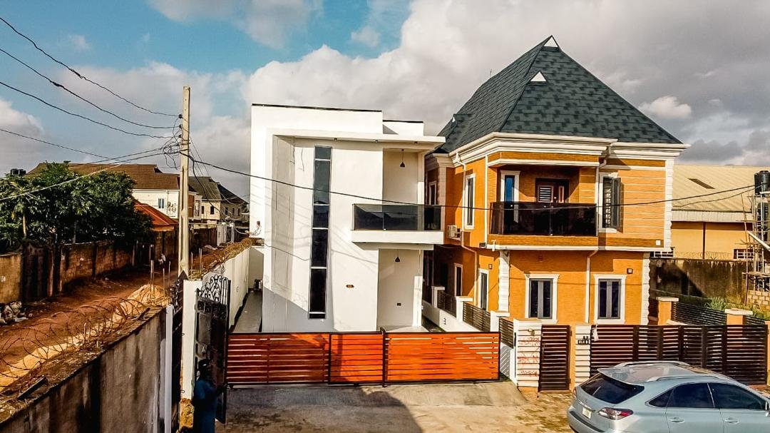 3 BEDROOM DUPLEX for Sale in Ipaja, Lagos photo 2