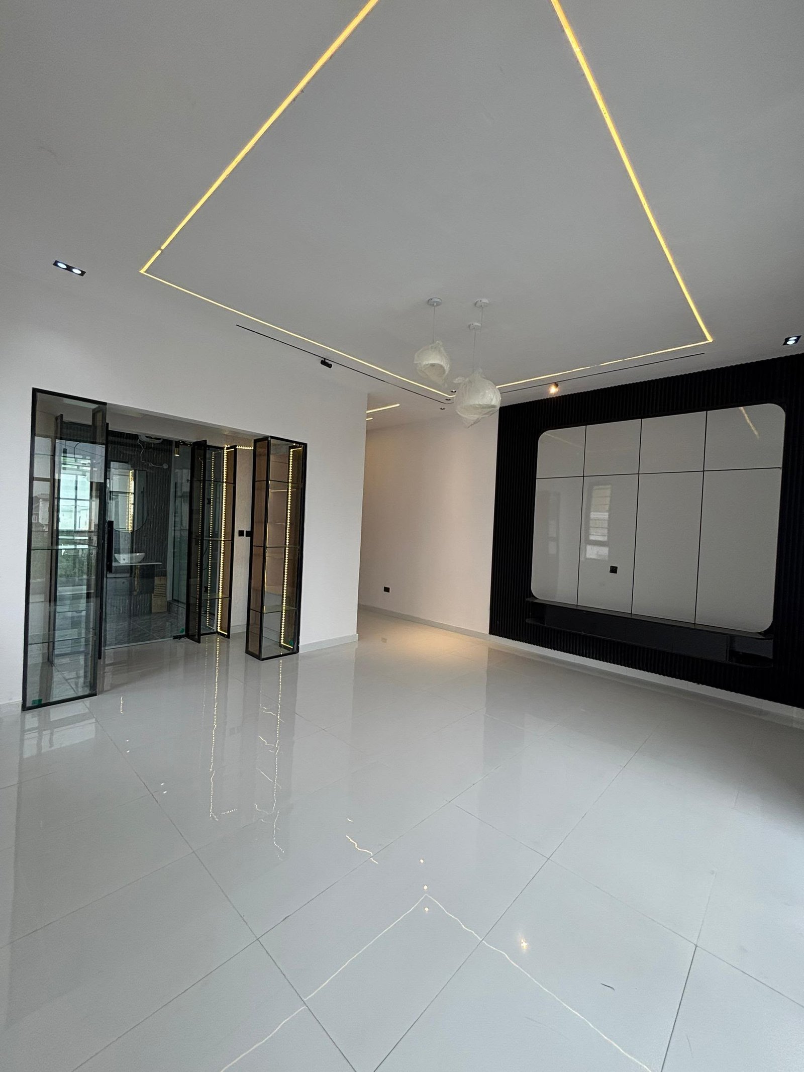5 bedroom semi-detached duplex for Sale in Ajah, Lagos photo 3