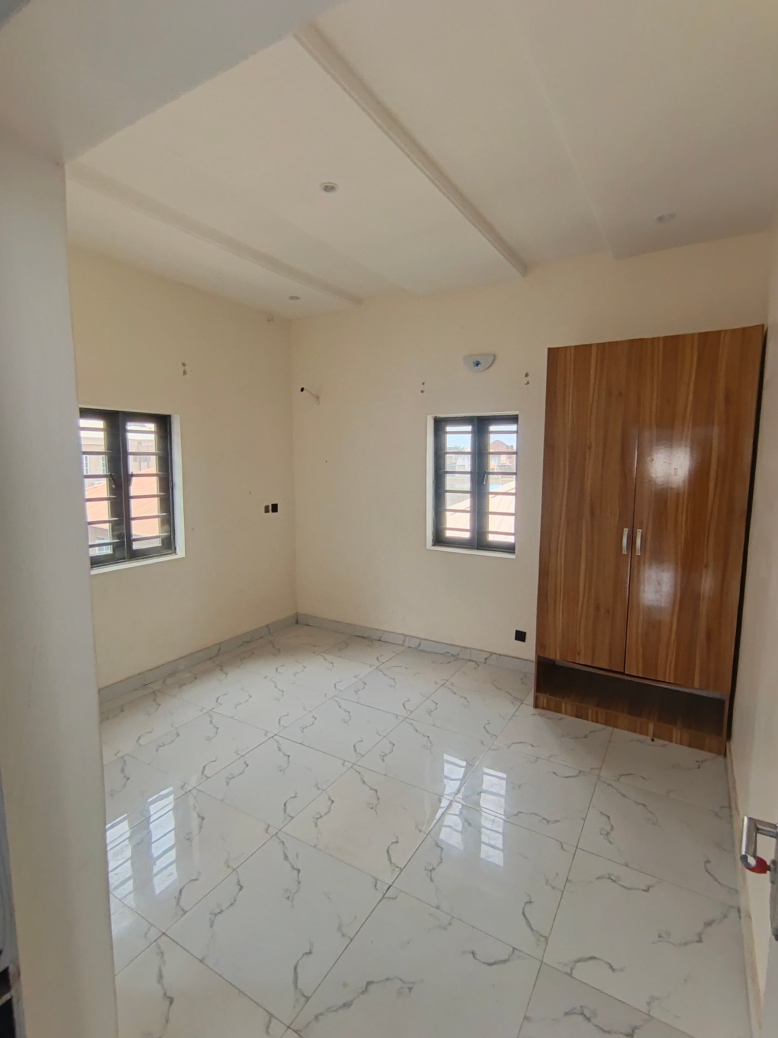 Fresh 2bed upstairs in silver land 3m rent for Rent in State Housing, Calabar, Cross River photo 7