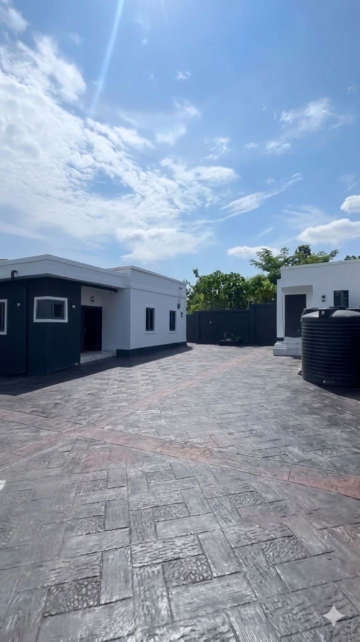 SEMI DIRECT BRIEF   3 Bedroom Fully Detached Bungalow for Sale in Ogidi, Anambra photo 3