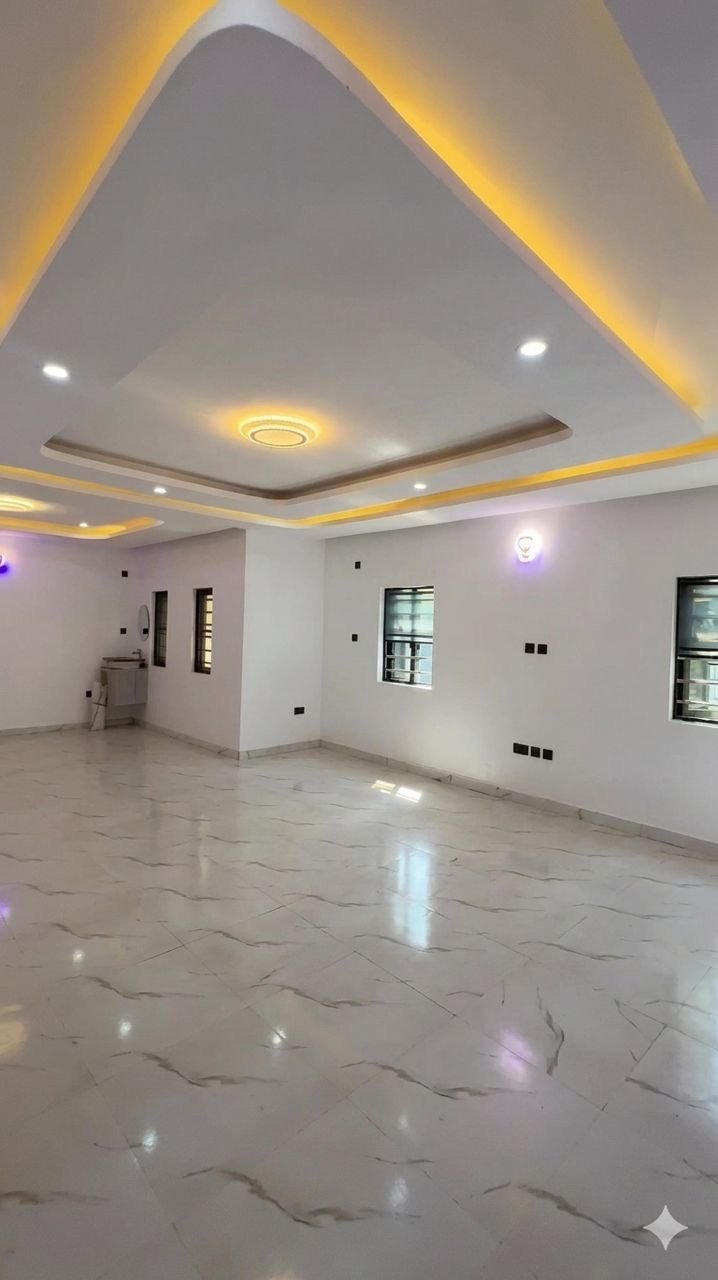 SEMI DIRECT BRIEF   3 Bedroom Fully Detached Bungalow for Sale in Ogidi, Anambra photo 4